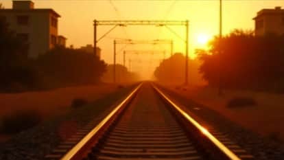 483 cases registered against those violating rules by crossing railway tracks in current financial year