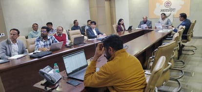 आयुक्त तरुण राठी ने की बैठक