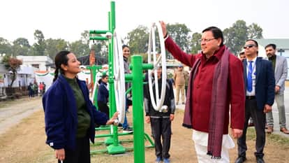 Dehradun News CM Dhami inspects Agniveer recruitment training center boosted morale of recruits By exercise
