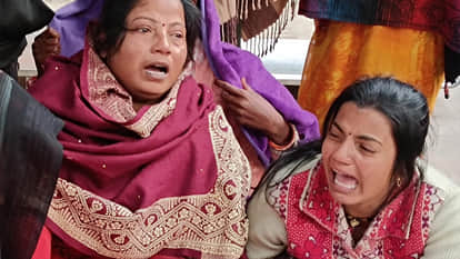 Young woman working in a factory commits suicide by hanging herself under suspicious circumstances