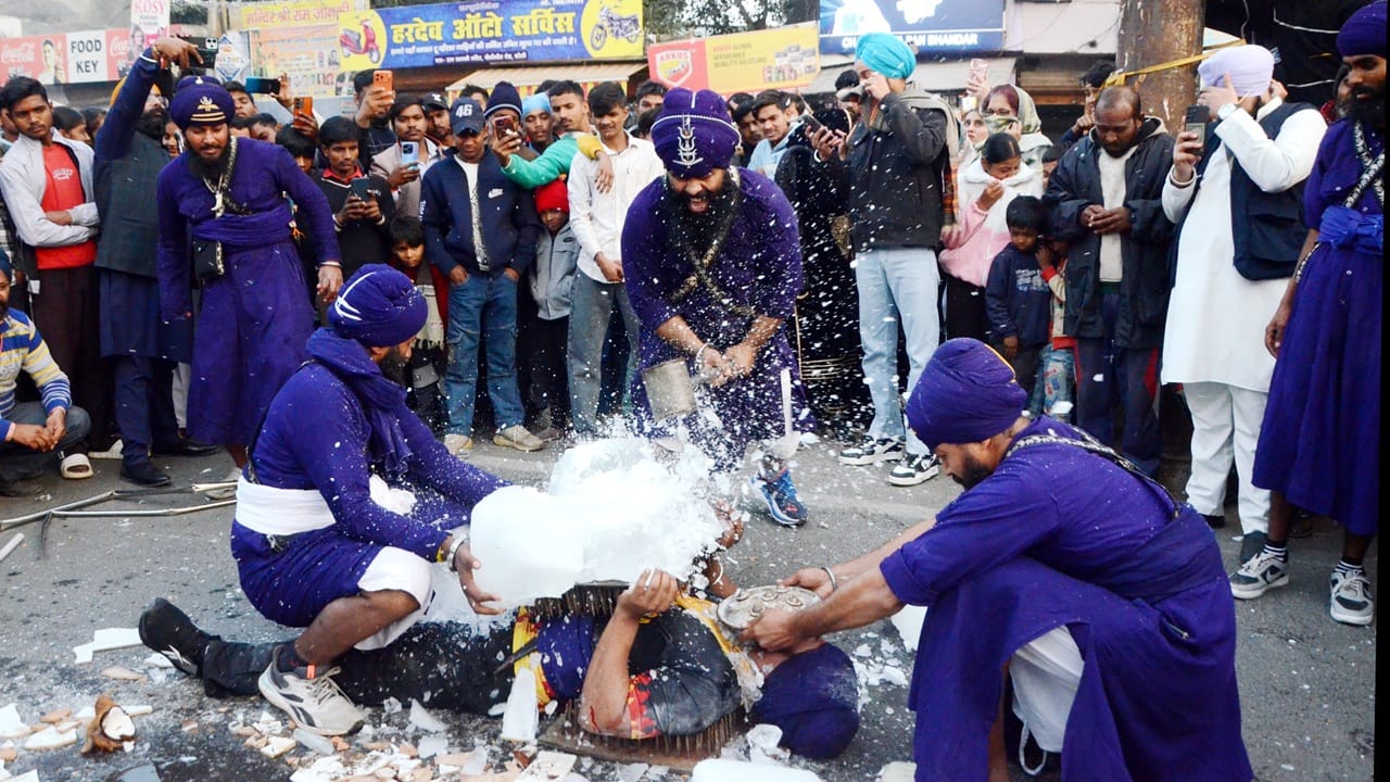गतका पार्टी ने दिखाए करतब