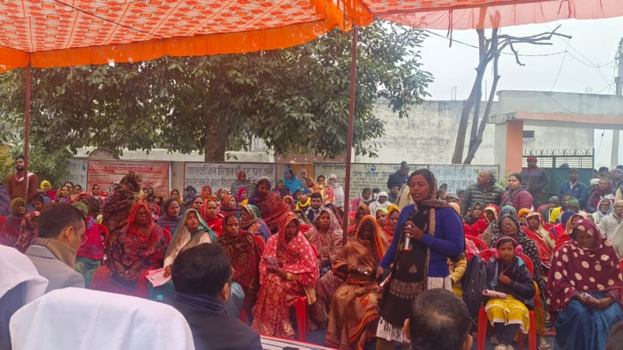 DM Satyendra Kumar verified government scheme by asking people to raise hands at public gathering in Varanasi