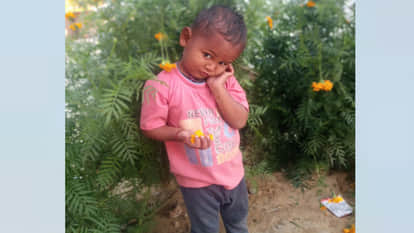 Etawah: A young child died after falling into a toilet tank near a toll plaza on the Bundelkhand Expressway