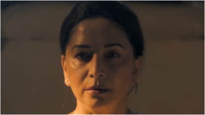 mrs deshpande web series review madhuri dixit Priyanshu Chatterjee Siddharth Chandekar released on jio hotstar