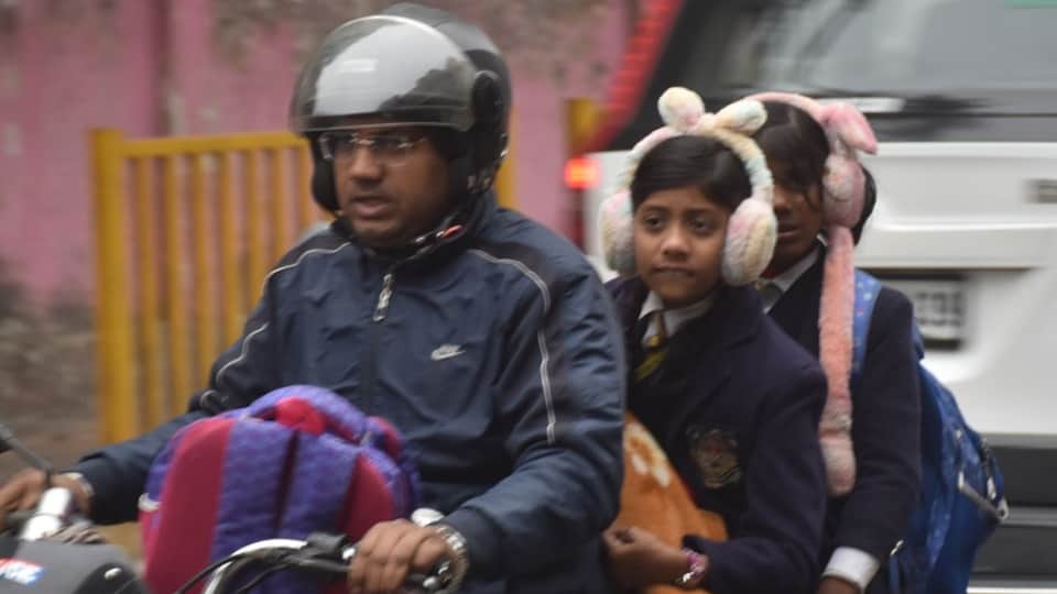 Fog in Uttar Pradesh: Schools closed for three days in Sambhal, daily life affected in Moradabad division