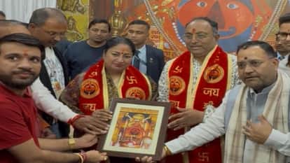 Rajasthan News: Delhi CM Rekha Gupta Visits Salasar Balaji, Later Offers Prayers at Khatu