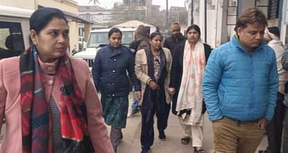 motihari kesariya block anganwadi supervisor ambalika kumari arrested taking bribe by vigilance department