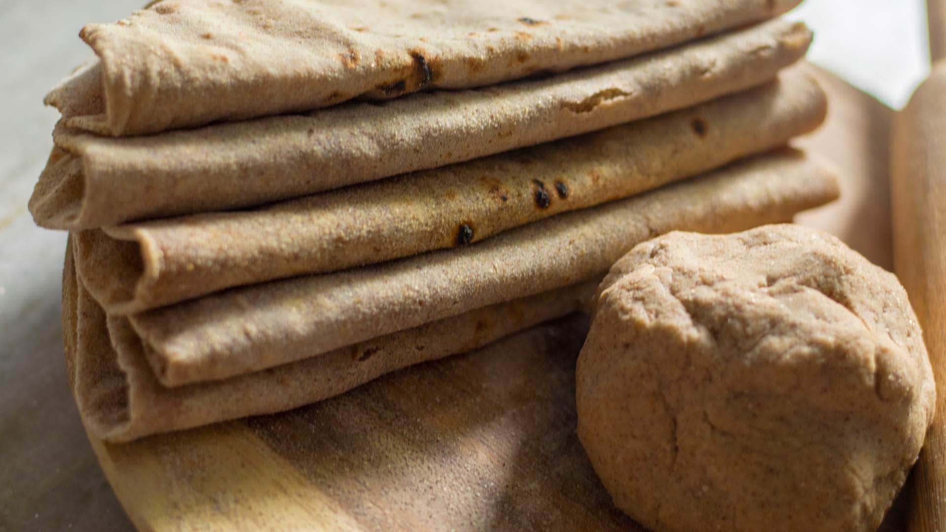 Vastu Tips when making and eating roti pay attention to the rules of vastu