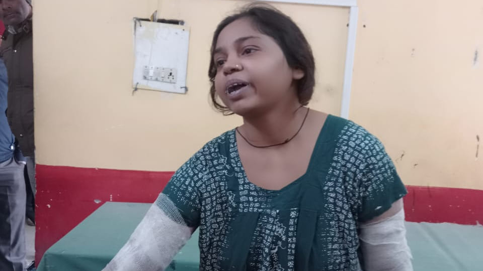 Auraiya: In-laws were beating her...woman sets herself on fire after calling the police