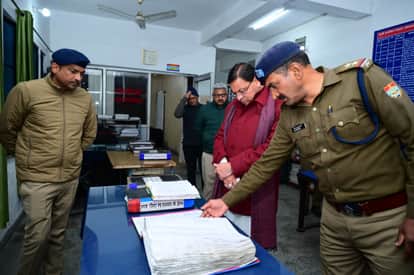 CM Dhami Surprise inspection at Dehradun Dalanwala police station angry on unhygienic conditions