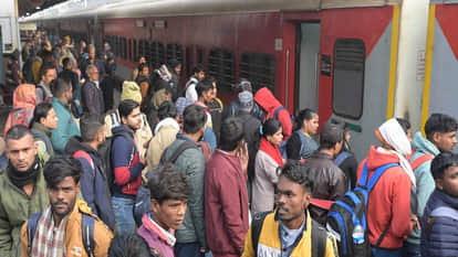 Kanpur: 52 trains delayed for up to 18 hours, passengers wait at station amidst biting winds
