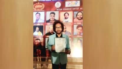 UP: Film producer Umashankar Yadav receives special award