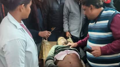 woman Panchayat mitra murdered by slitting her throat with  axe In Raebareli accused committed suicide