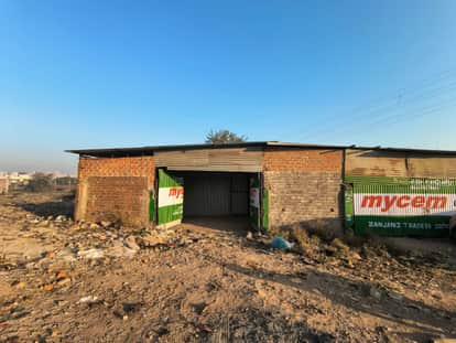 Bhopal's crime branch team took major action, seized hundreds of boxes of illegal liquor.