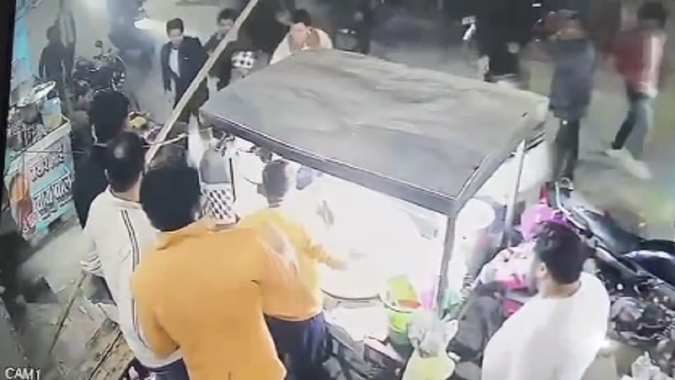 A public service center operator was brutally beaten in Bulandshahr
