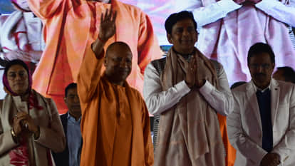 In Gorakhpur, CM Yogi took a dig at MP Ravi Kishan, saying, "If he invites you home for New Year, don't go."