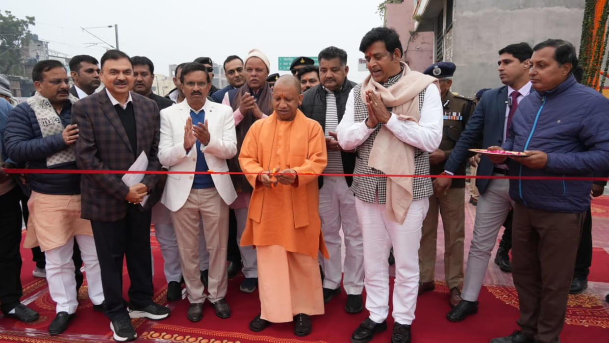 CM Yogi inaugurated the Gorakhnath Bridge in Gorakhpur. He continued to attack the Samajwadi Party.