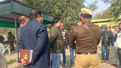 father with folded hands, pleaded with police: "My son is gone, but please save other people's children