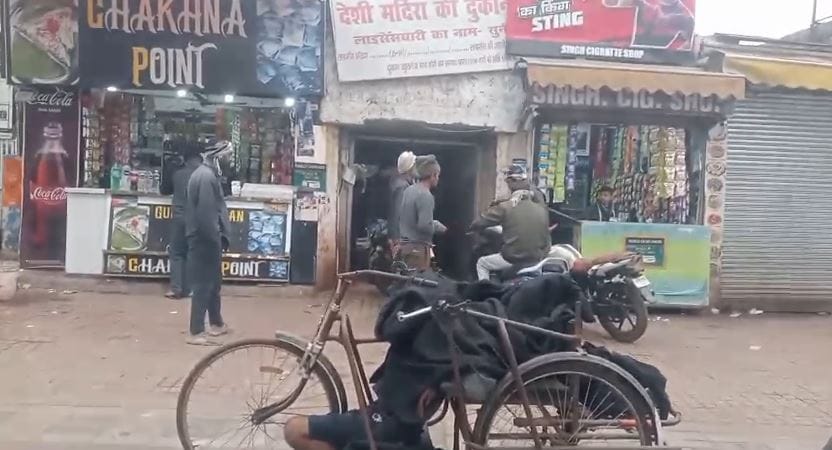 Humanity Shamed as Dead Body Lies Unnoticed for Hours on Tricycle in Agra