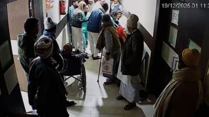 Patient suffers heart attack in hospital CPR saves his life patient folds hands in gratitude before doctor