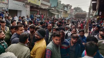 Budaun robbery case traders express outrage markets closed and roads blocked