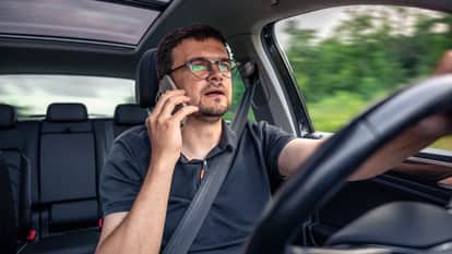 Woman retaliates against cab drivers misbehavior goes straight to the police after being dropped in road