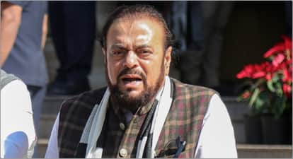 SP MLA Abu Azmi lashed out over attacks on minorities in Bangladesh and also targeted CM Nitish Kumar.