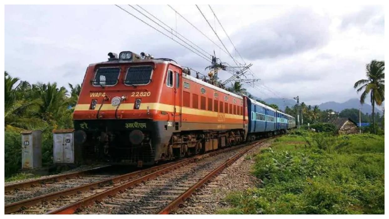 Prayagraj Junction: Summer special for Kolkata and Bandra, will operate via the junction.