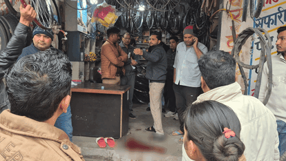 businessman was shot dead while sitting in his shop in ghaziabad crime today