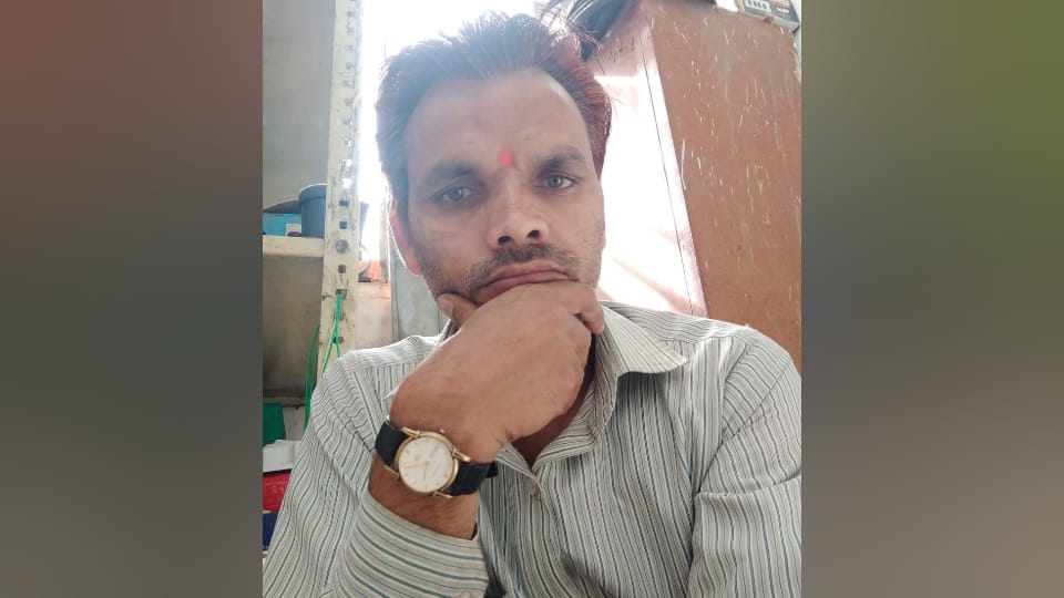 Agra Electrician Murder Wife Plots Killing with Disabled Lover Three Detained in Aligarh
