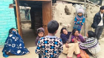 laborer beaten to death with iron rod in Lucknow police are investigating