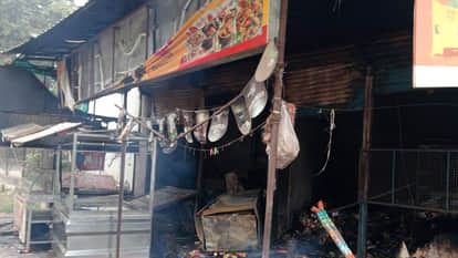 Kanpur: Fire breaks out in grocery store due to short circuit