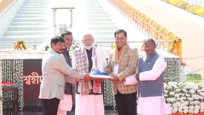 Assam: PM Modi Interacts with Students on Brahmaputra River Cruise, Pariksha Pe Charcha Gets a New Format