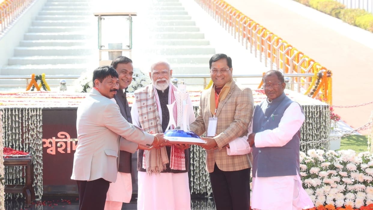 Assam: PM Modi Interacts with Students on Brahmaputra River Cruise, Pariksha Pe Charcha Gets a New Format