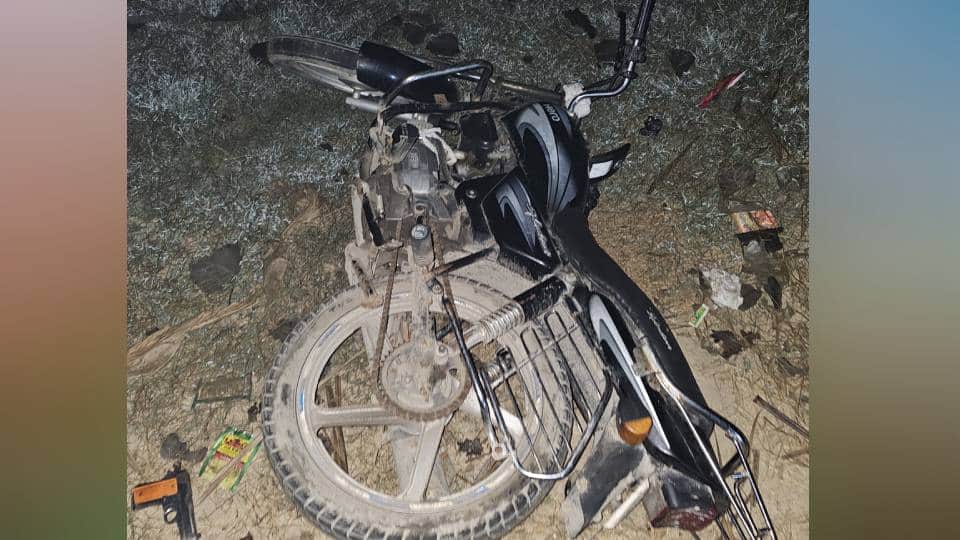 one lakh bounty killed by STF who had shot civil lawyer in broad daylight in Sultanpur 30 case registered