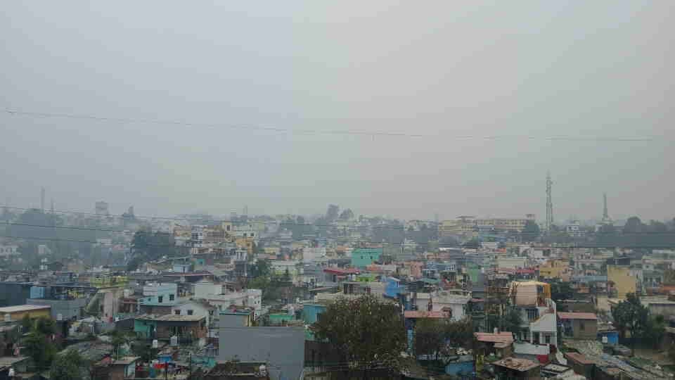 Uttarakhand weather humidity and hot winds weather in  plains to remain same rain in mountains