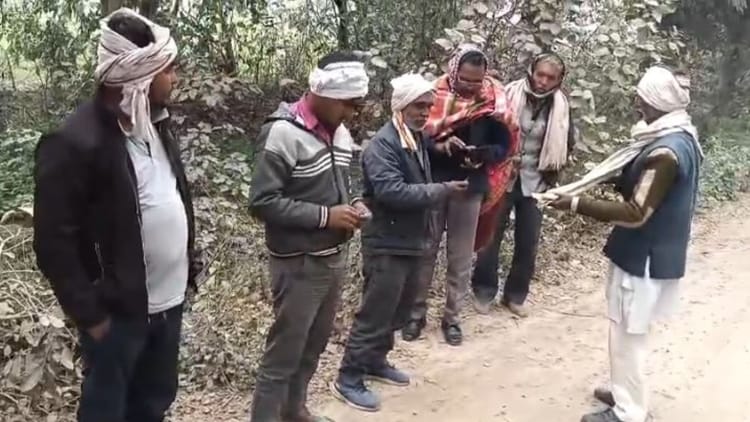 UP: रुपये जमा न करने पर अस्पताल संचालक ने नहीं दिया बेटे का शव, पिता ने लोगों से मदद मांगकर चुकाया बिल