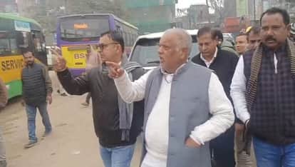 Transport Minister Shravan Kumar inspected the main government bus stand located in Bihar Sharif.