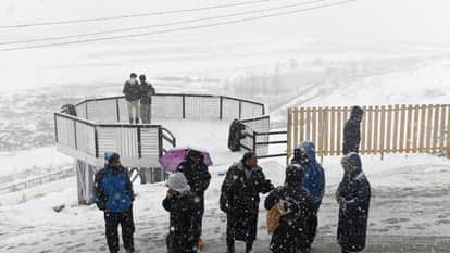 Tourists from across the country are reaching Kashmir to enjoy the weather.