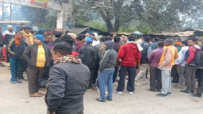 Udaiyadih market remained closed in protest against the attempted rape of an innocent, police and PAC deployed