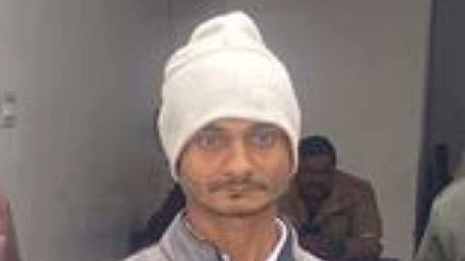 Drug addiction turned a mechanic into a robber; he broke down in tears upon being sent to jail.