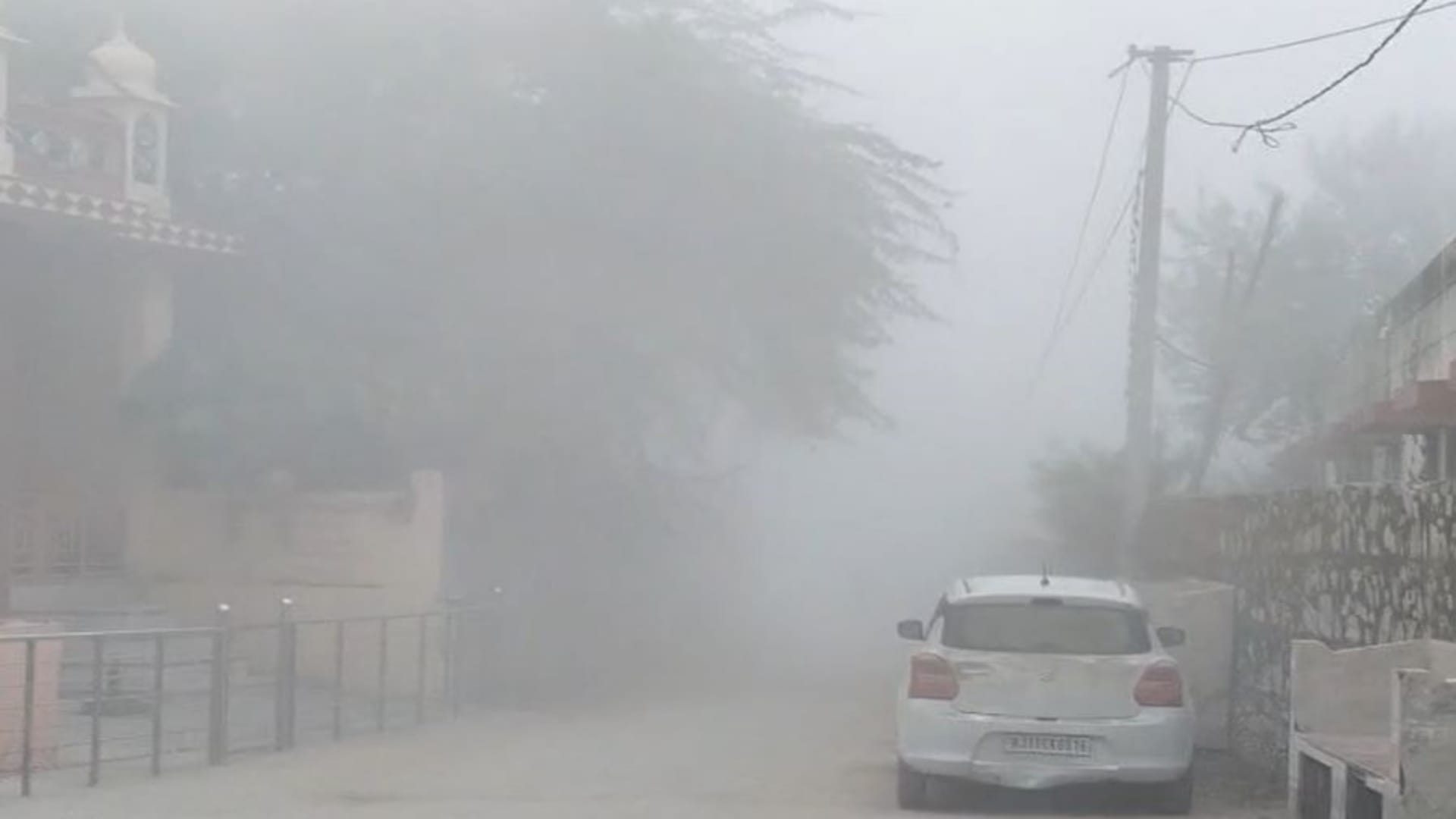 घने कोहरे से जनजीवन प्रभावित
