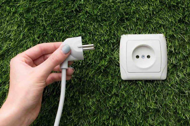 Tech Tips:इन 7 Gadgets को प्लग से नहीं निकालते, तो कर रहे बड़ी गलती ...
