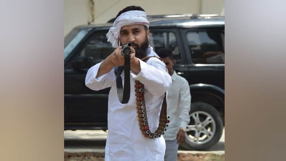 History-sheeter killed in encounter UP Siraj sharp shooter of Mukhtar gang good relations with Munna Bajrangi