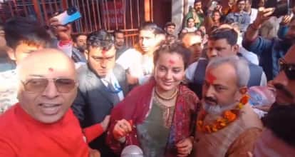 kangana ranaut baba baidyanath dham temple devghar shivling jalabhishek world welfare prayer