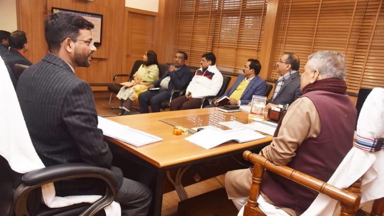 Bihar : सात निश्चय-3 की जानकारी घर-घर पहुंचाएगा सूचना एवं जनसंपर्क विभाग, भ्रामक ख़बरों पर भी रखी जाएगी नजर