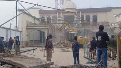BDA bulldozer demolished Wajid Beg wedding hall in Bareilly