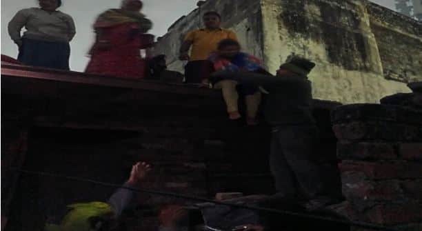 Major Fire Tragedy Averted at Agra Guest House 35 Tourists Rescued