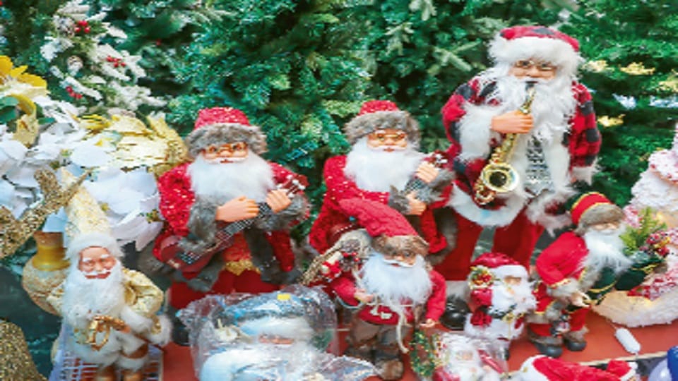 Santa themed cakes have become a favorite among children and young people bakeries have seen a 40% increase in