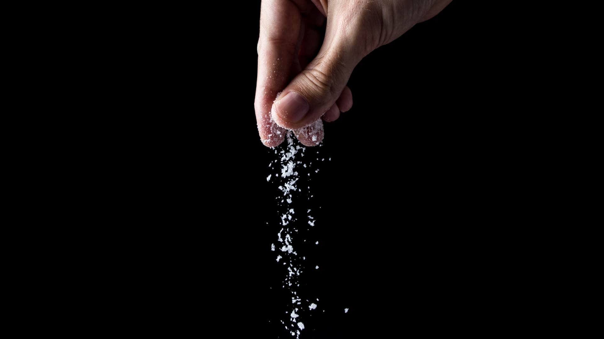 Vastu Tips For Namak Right Place To Keep Salt At Home Ghar Me Namak Rakhne Ke Vastu Niyam